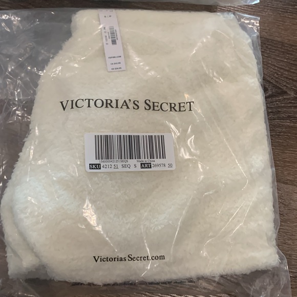 Victoria’s Secret PINK Cozy Fleece Fuzzy Boxy Pajama Lounge Set. Small - Picture 4 of 4